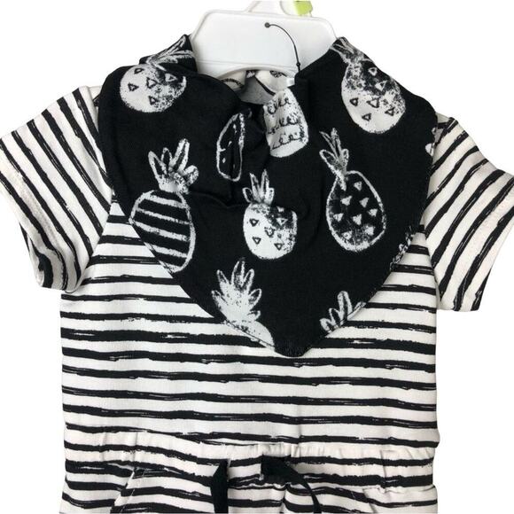 Focus Kids Black And White Striped Coverall and Pineapple Bib Set Size 3 Months - Picture 2 of 4